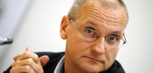 Václav Bartuška dokončil čtyřletý mandát. Jako energetický velvyslanec nicméně pokračuje.