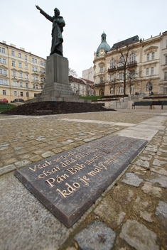 Nově upravené Havlíčkovo náměstí v Praze.