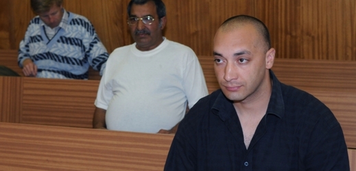 Miroslav Daňo (vpravo) u soudu na snímku z roku 2009.