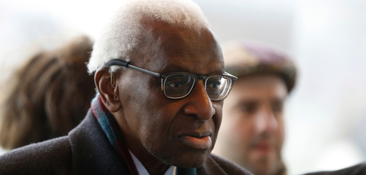 Zemřel bývalý kontroverzní dlouholetý předseda Mezinárodní atletické federace (IAAF) Lamine Diack.